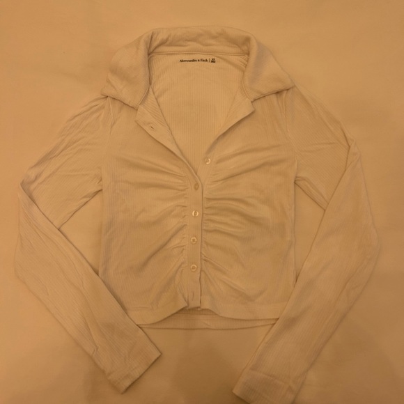 Abercrombie white ruched collared top - Picture 1 of 2